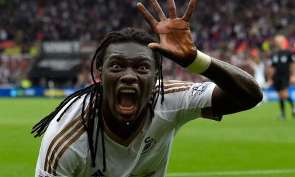 Επιθετικός της Αλ-Χιλάλ σωριάζεται κάτω εν ώρα αγώνα